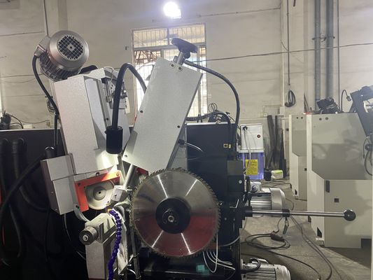 LDX-026A Servo Feed NC TCT Blade Circular Saw Bagian Depan Dan Bagian Belakang Mesin Penggiling Sudut
