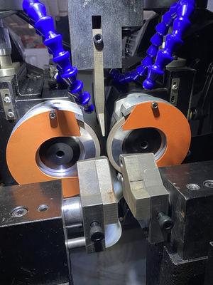 LDX-028A Blade Saw Blade Besar CNC Double Grinding Head Side Angle Grinding Machine Produsen